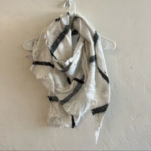 Candie's White Plaid and Speckled Knit Triangle Scarf